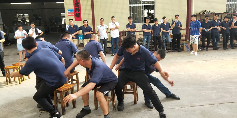 立式專用注塑機(jī) 立式專用注塑機(jī)